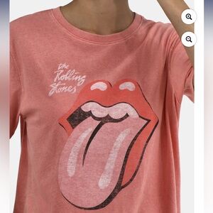 Rolling Stones Tongue Logo Graphic Tee, Pink/Coral Graphic Tee
Relax fits 
80s